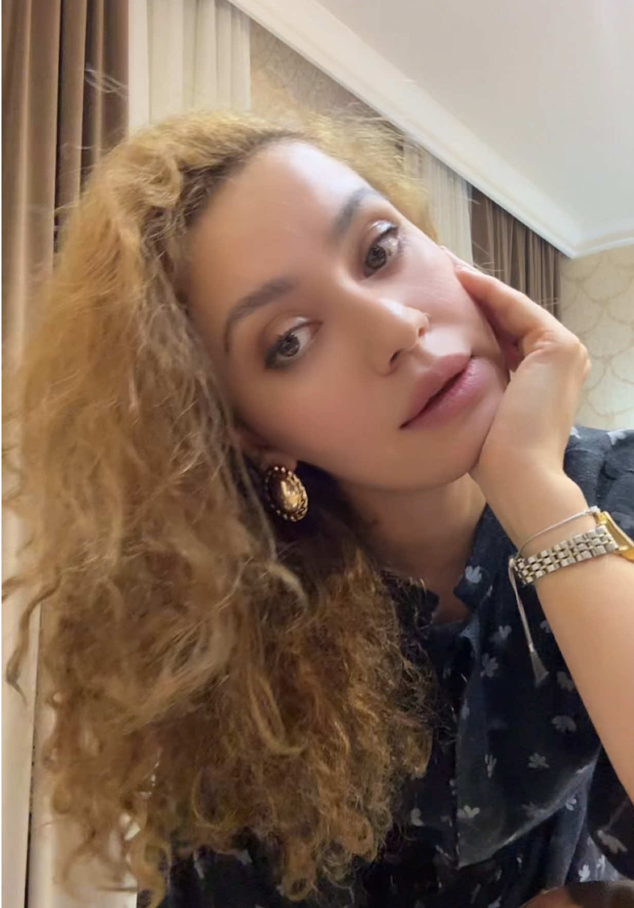 @Curly 🪐
