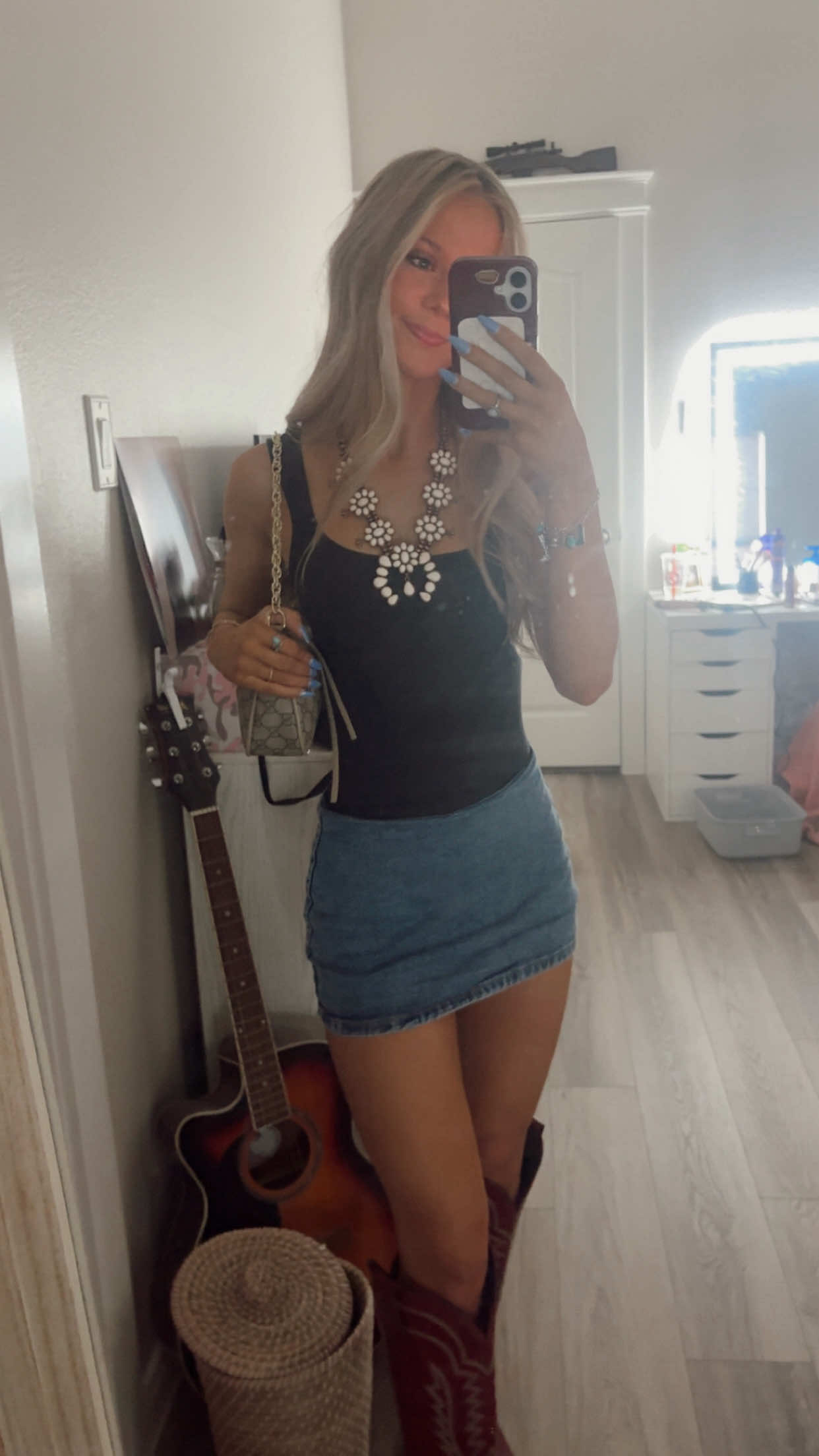 @ava.grass09