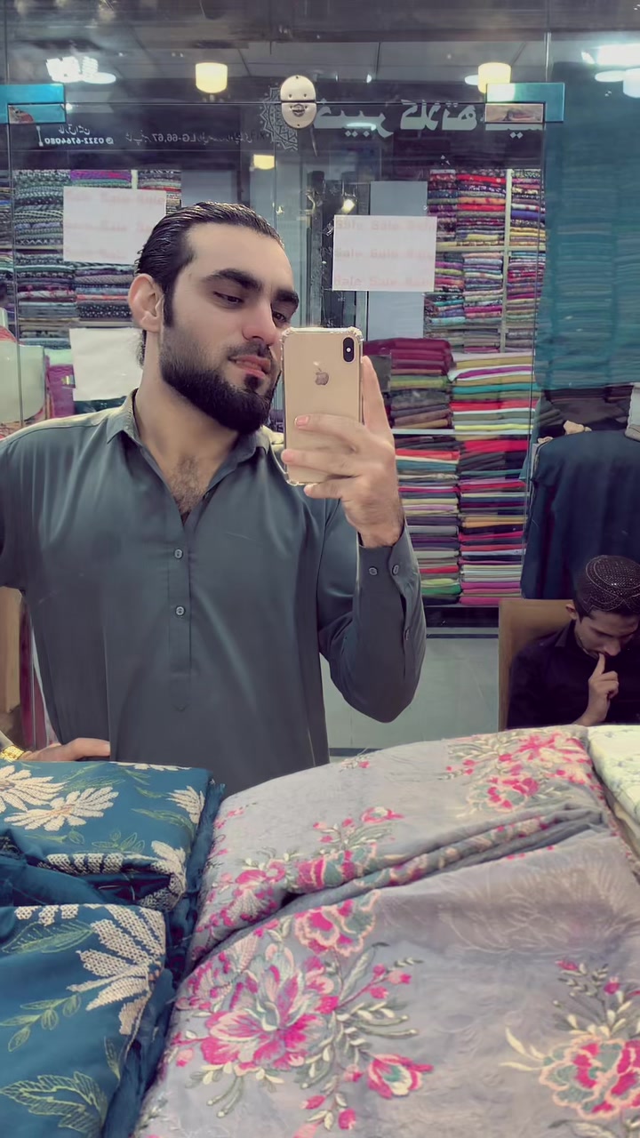 @Zubair pathan🤬
