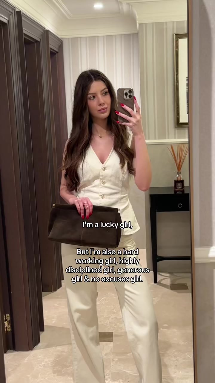 @anakontic