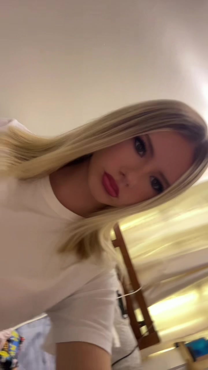 @️Bella