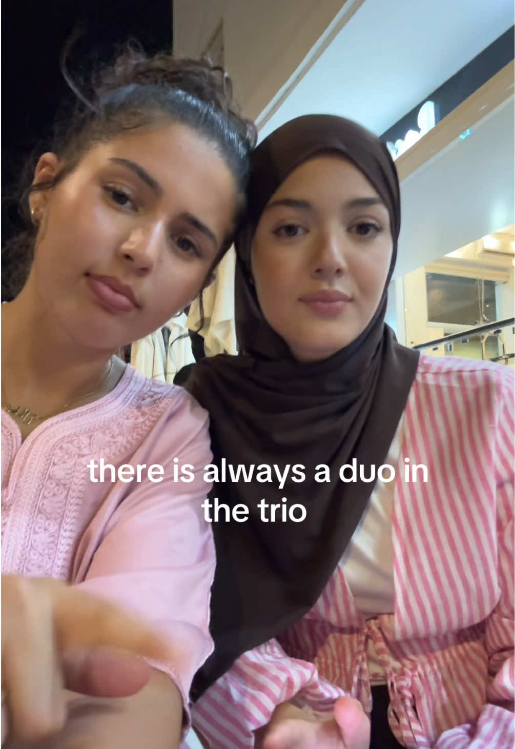 @منال