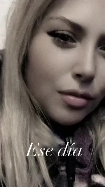 @Carol Fer - music