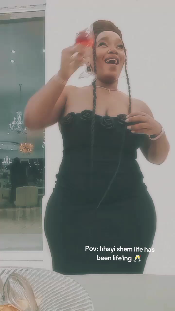 @_Lindokuhlenkosi👑