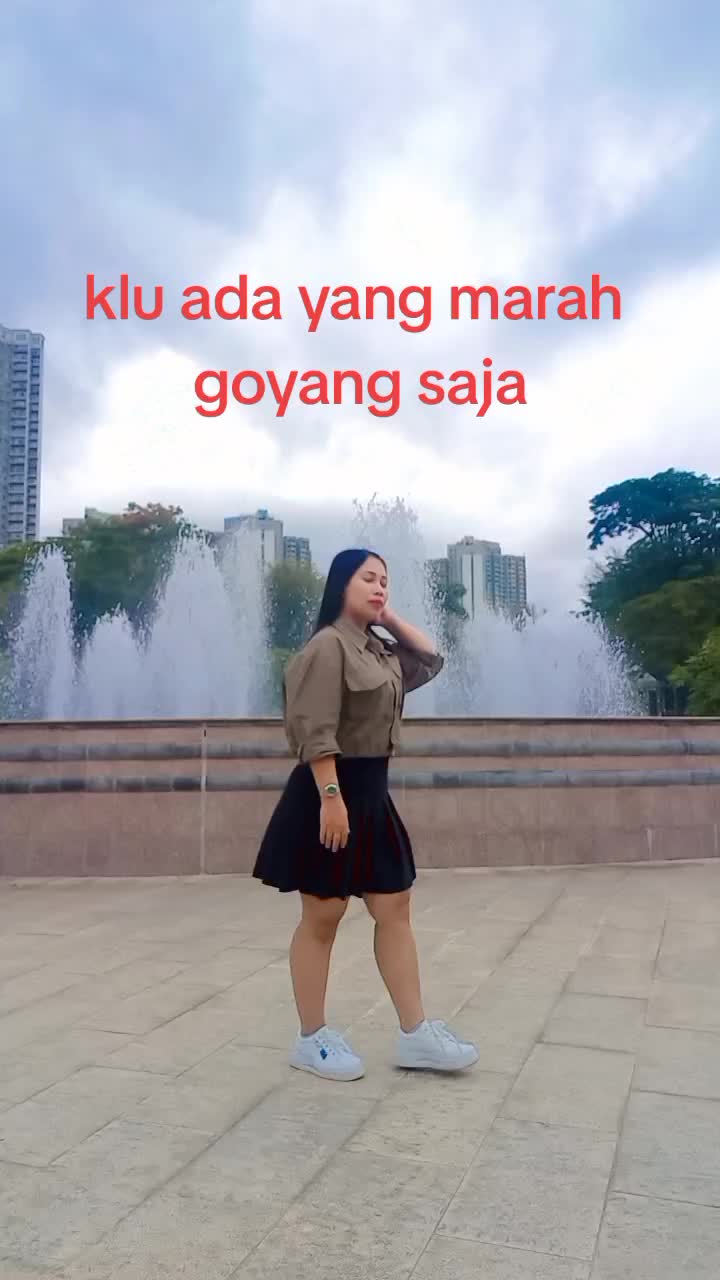 @Janda kembang merah.