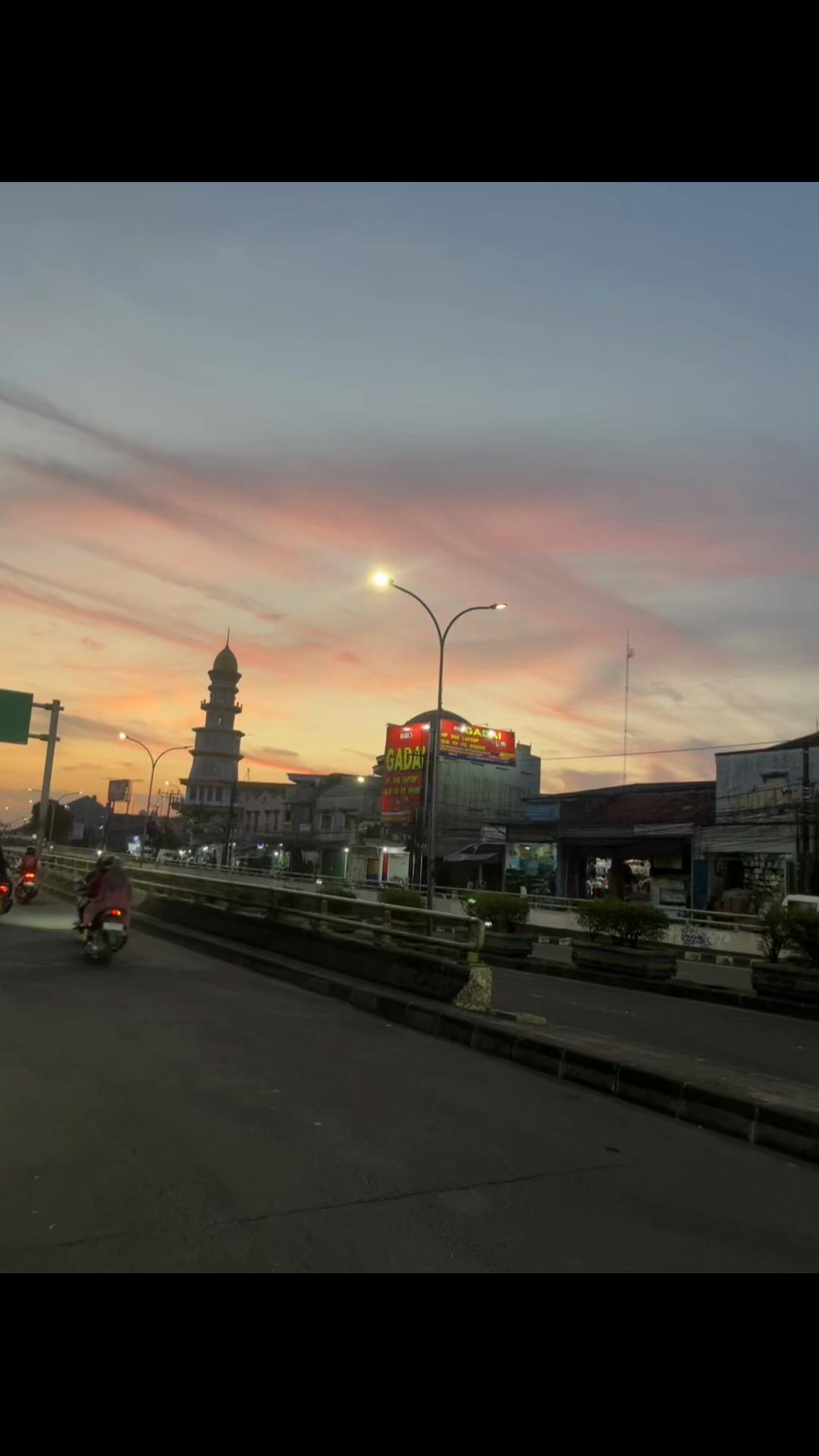 @Ciledug.area