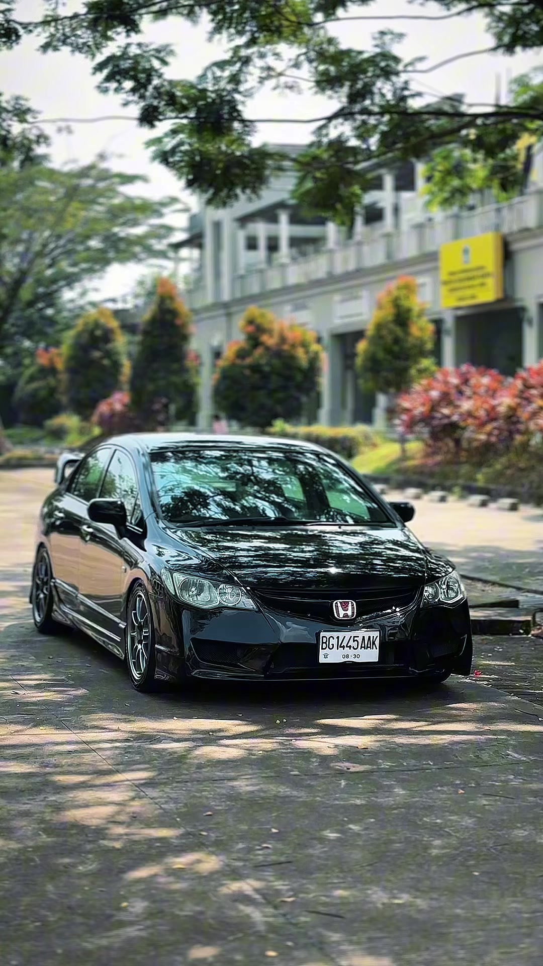 @r