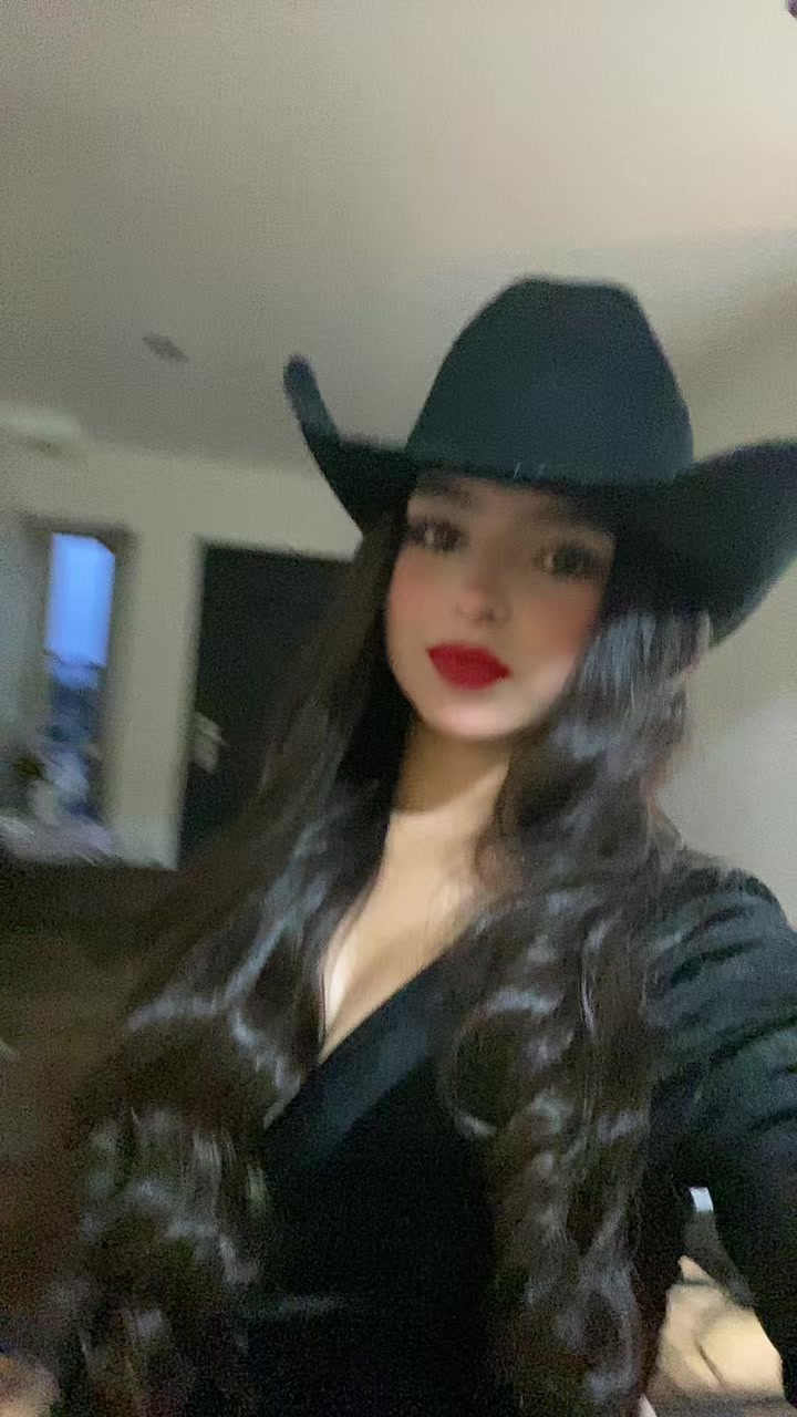 @𝒱𝒾ℴ𝓁ℯ𝓉𝓉𝒶𝒯𝒶𝒸𝒽ℴ💋