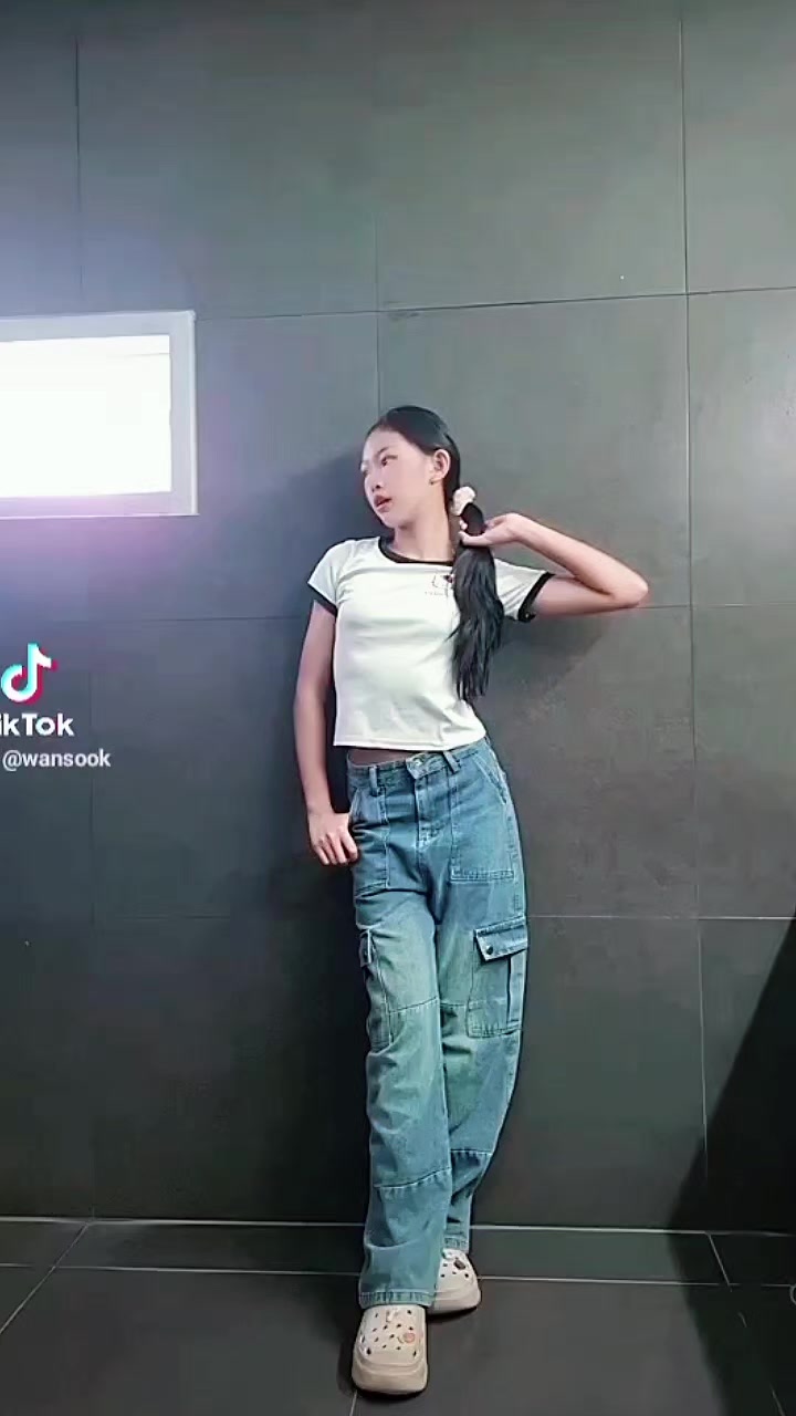@วันสุข
