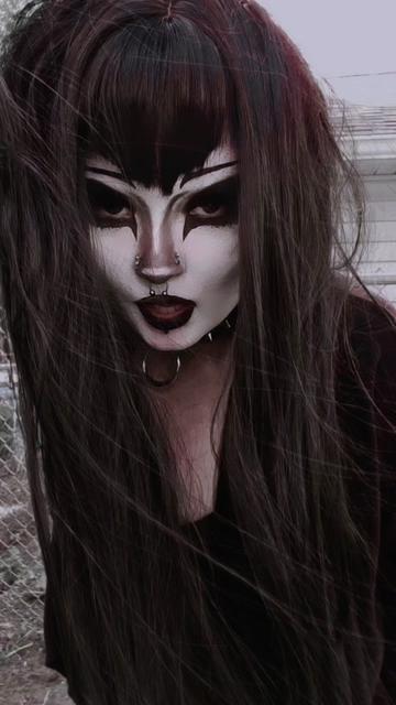 @Graveyardbabe1031