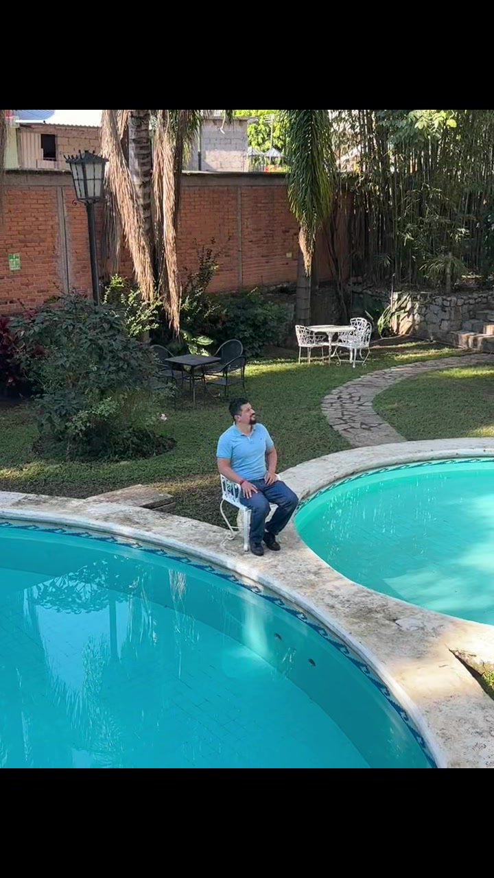 @Alberto G. Darder.