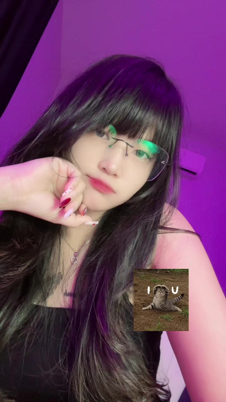 @WoradaSatphanich