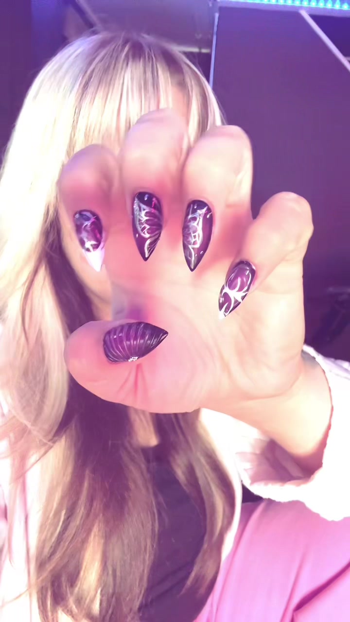 @Carlie⚡️