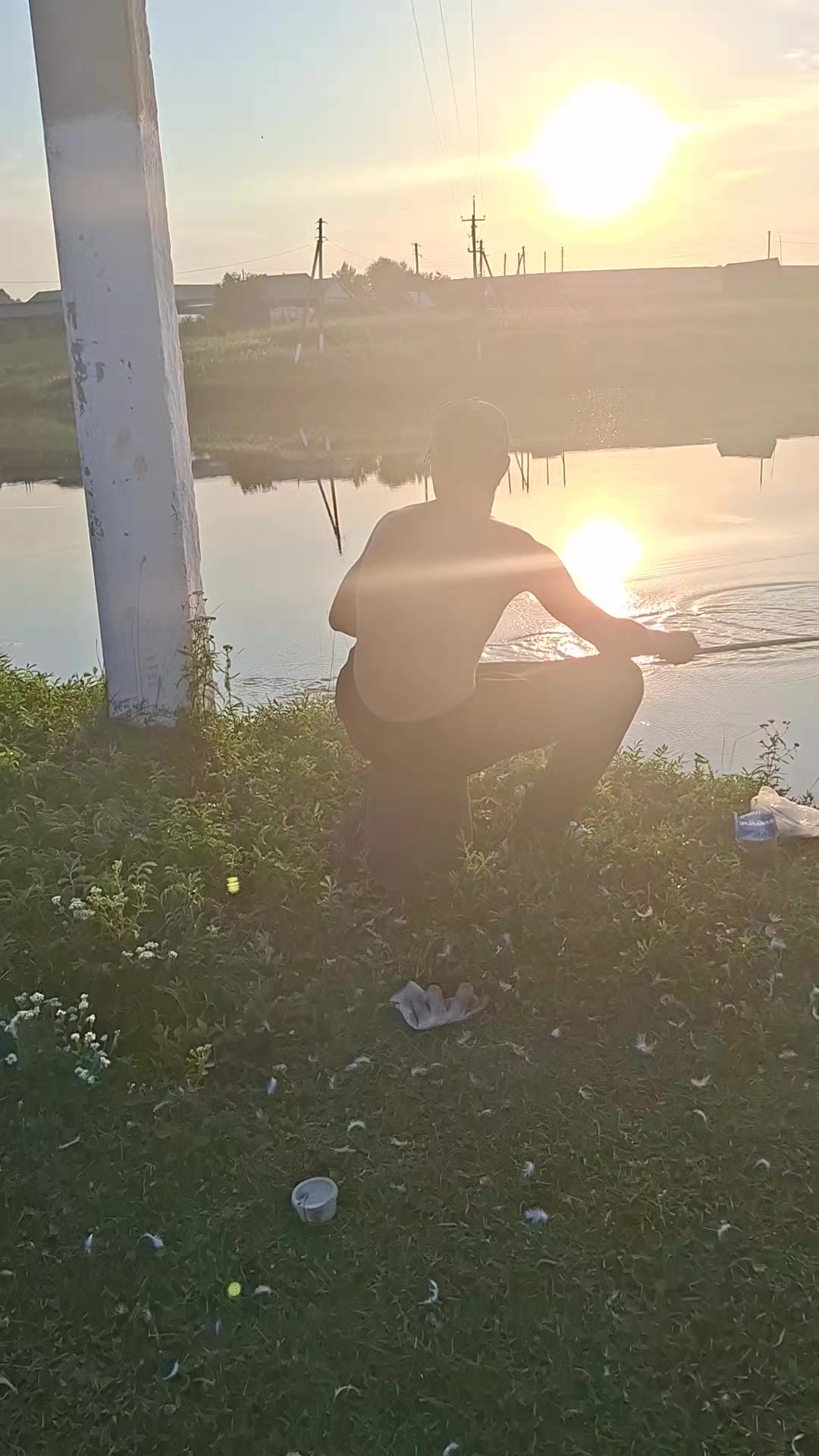 @😉