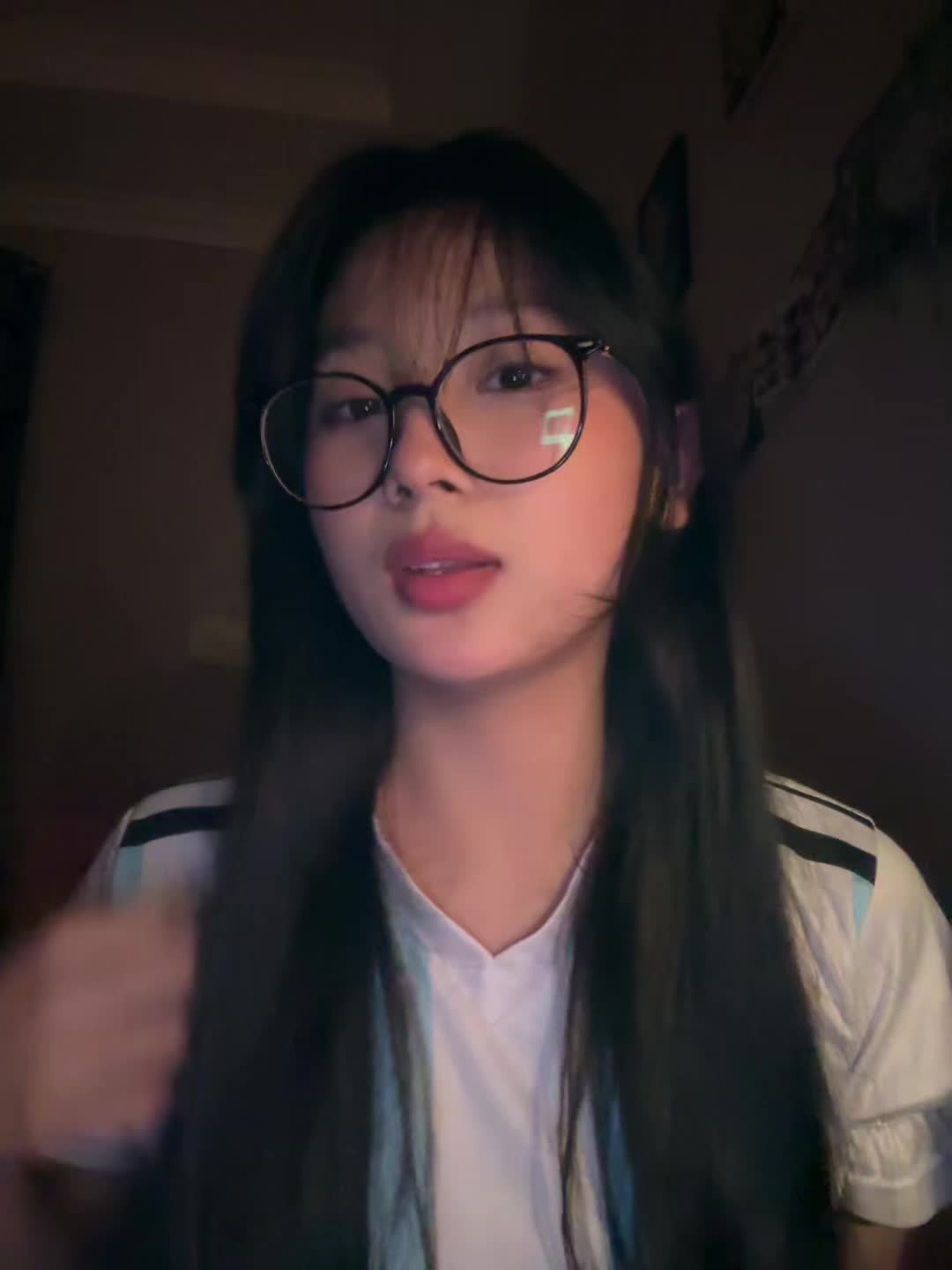 @m0calen_