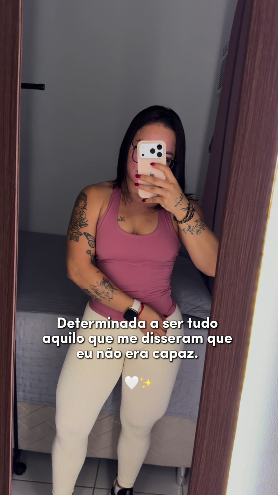 @lari19980_