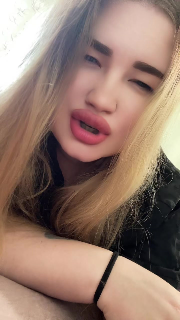 @Qwen💋