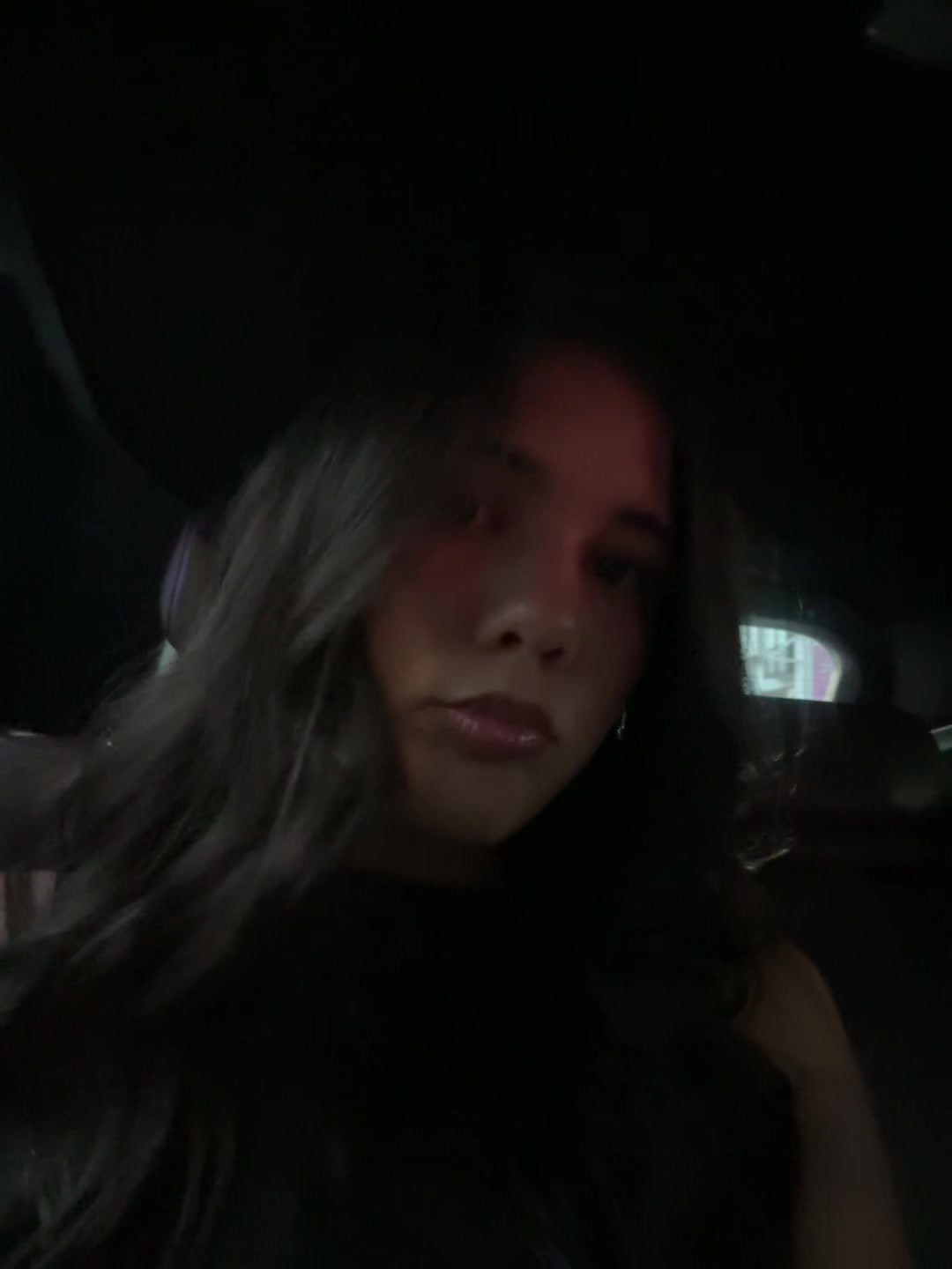 @clauudiaaa