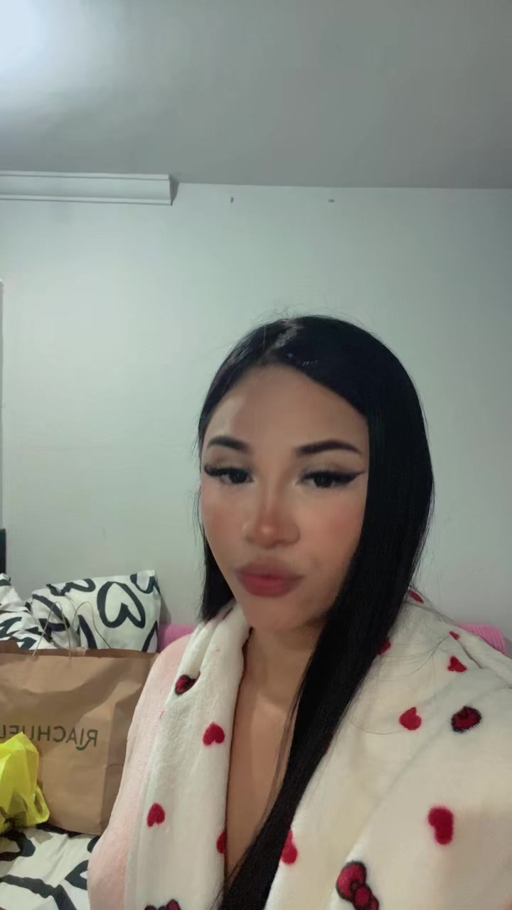 @Eshylen Evellyn