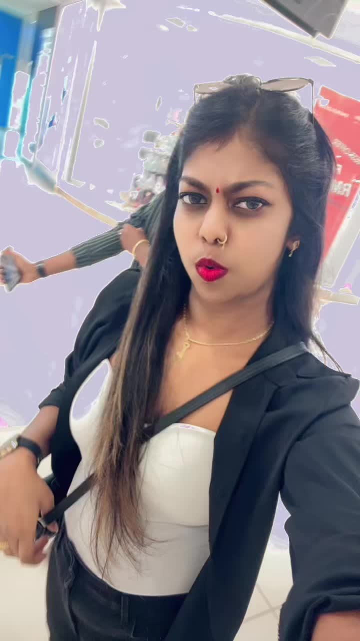 @🤍Nanthiniswari🤍