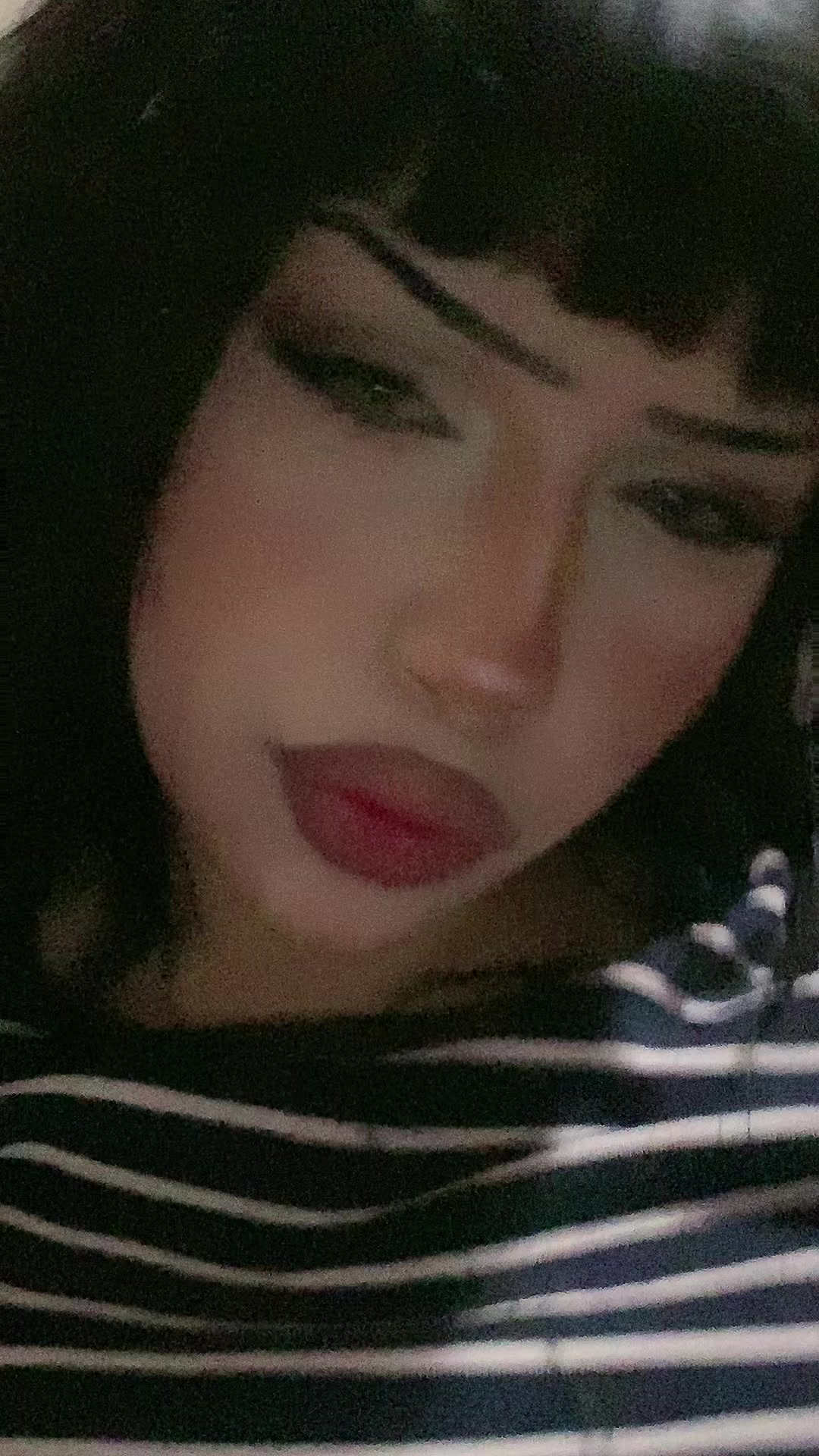 @Aïcha🦇