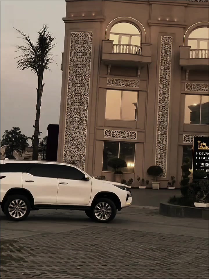 @《Fortuner ¥ Love》🔝🔜