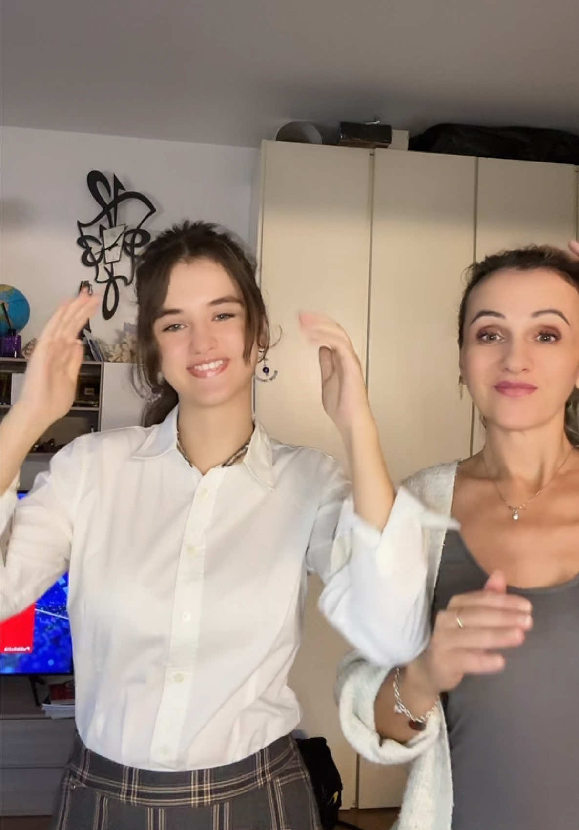 @Lidia&Eva💎