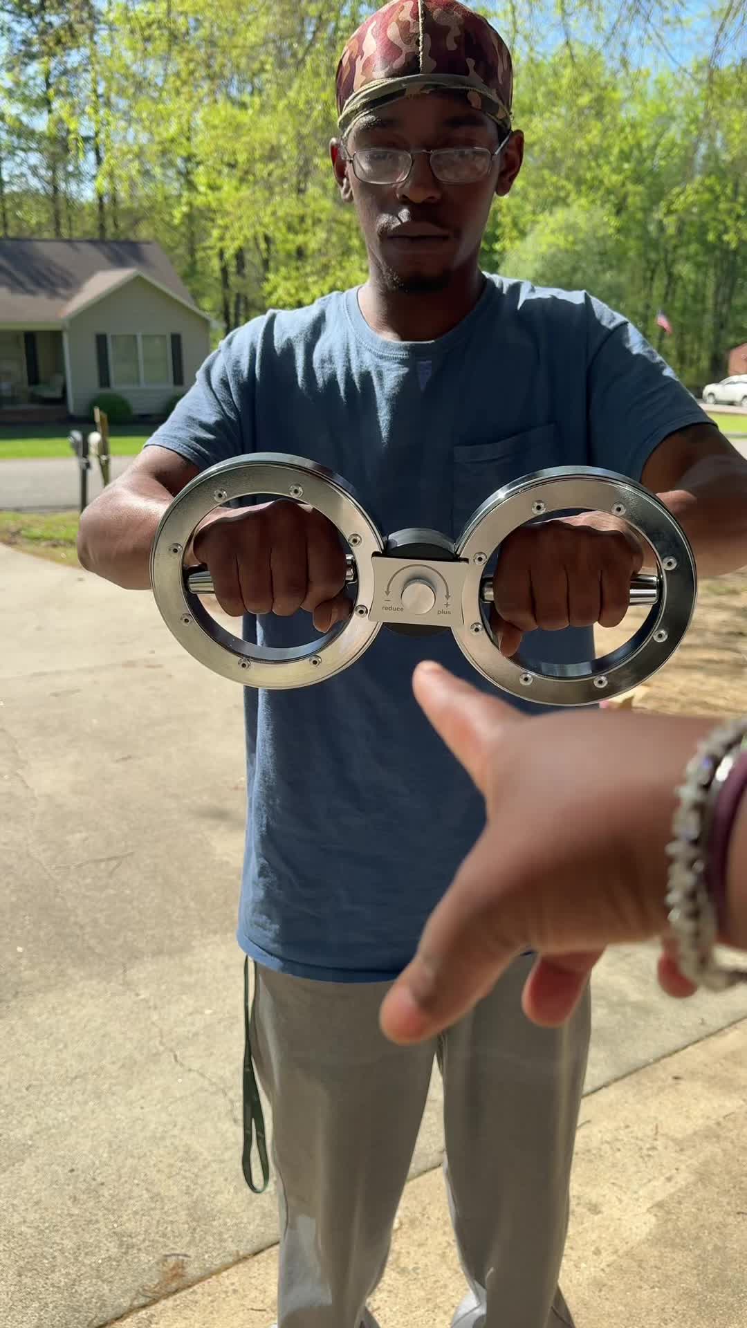 @TheBlackEllen86🏳️&zwj;🌈