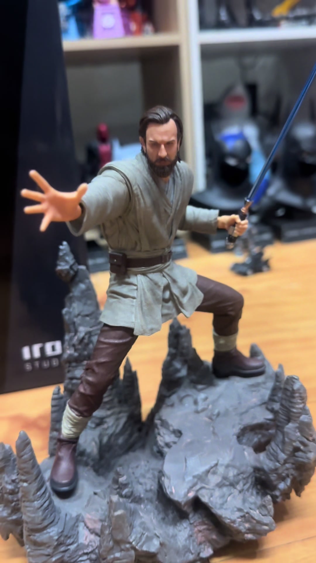 @Axiom Figure