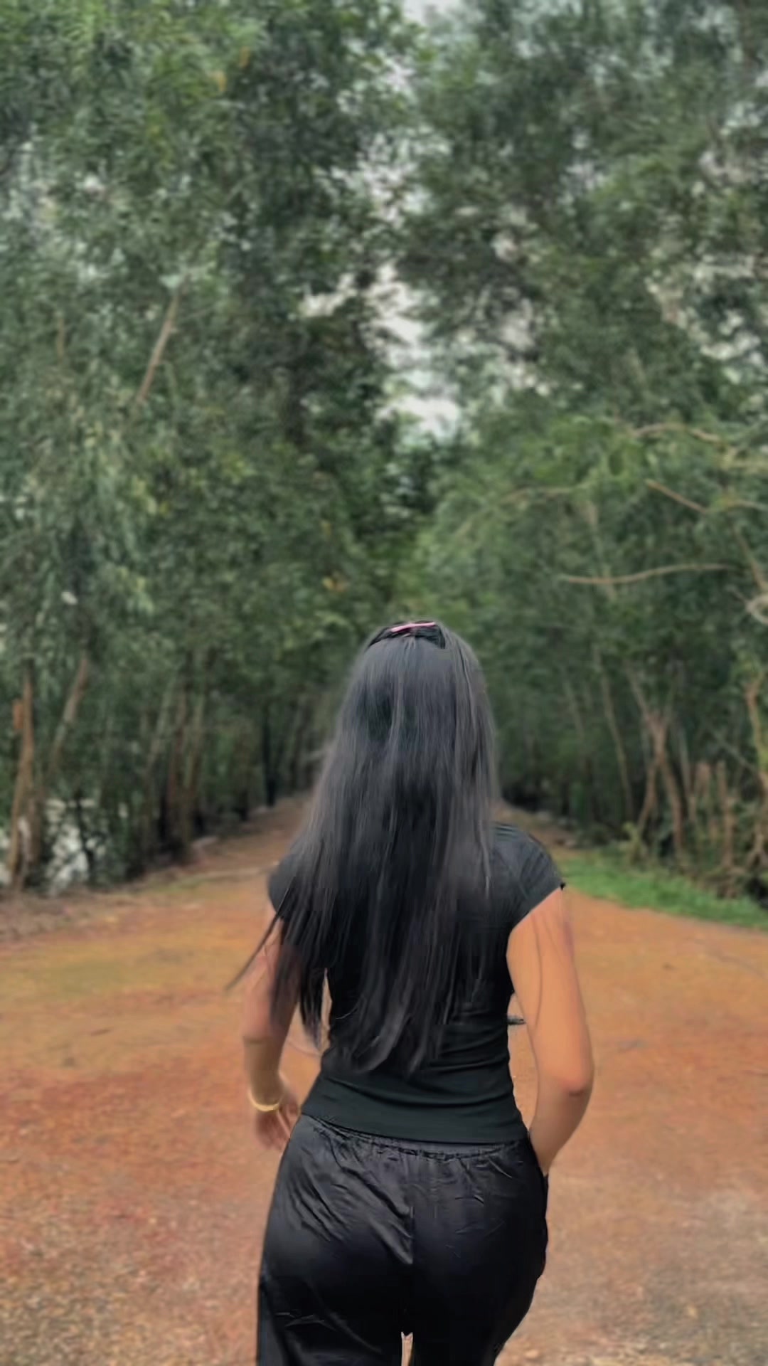 @Sandar Kyaw🦋