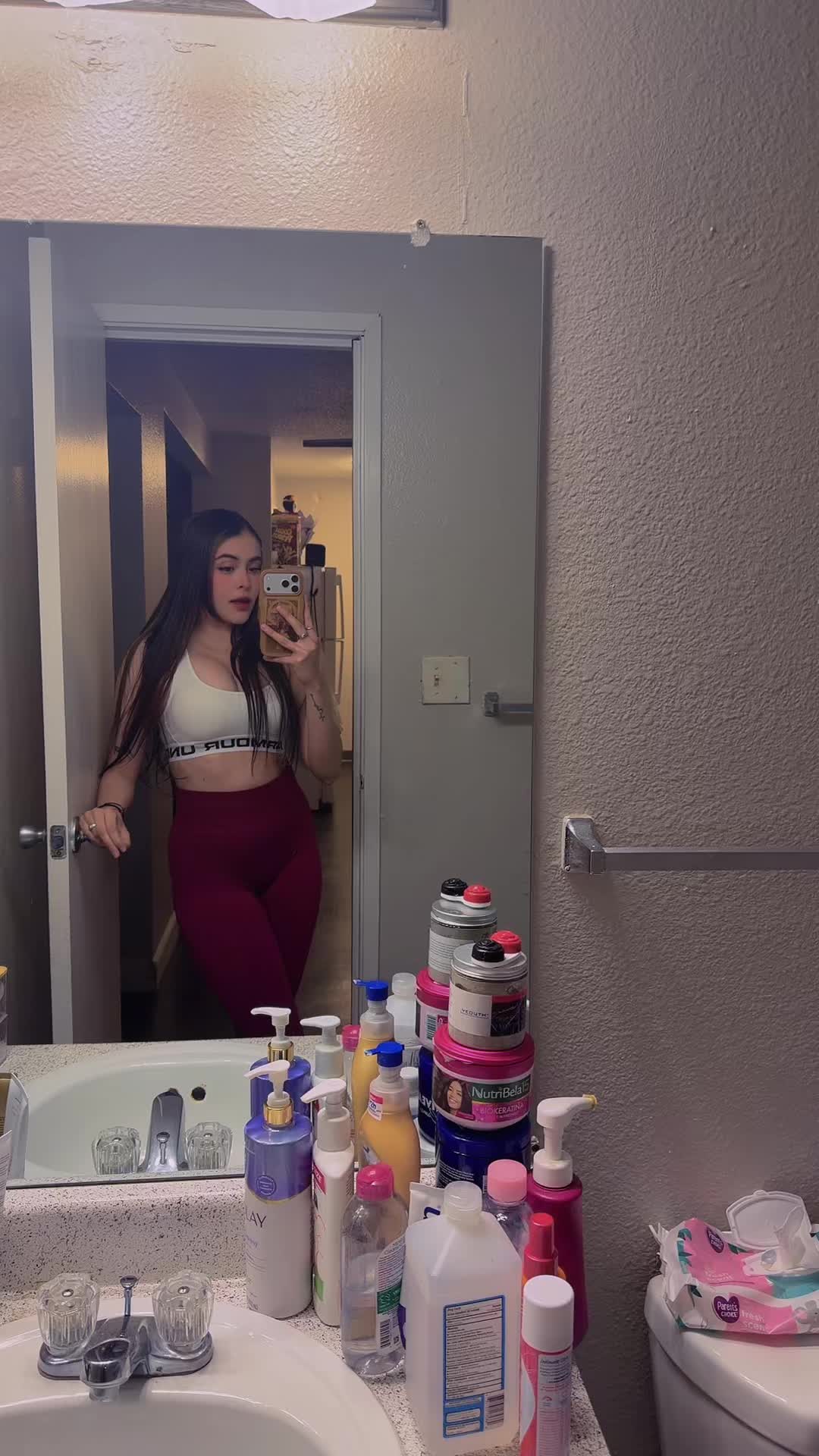 @💕Ąɓƴ🎀