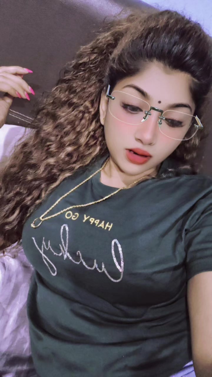 @Marykavitha_28 &hearts;️🖤