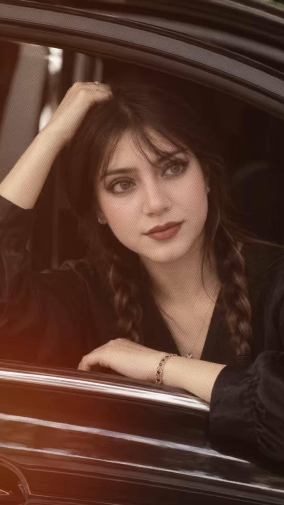 @ماہ نور خان 🌊