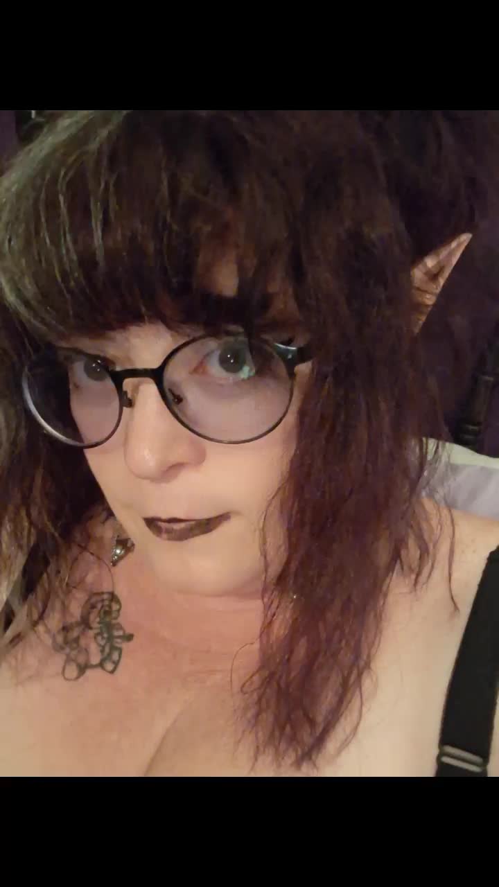 @🧙♀️🐈⬛Mickey Hollow📚🧝♀️