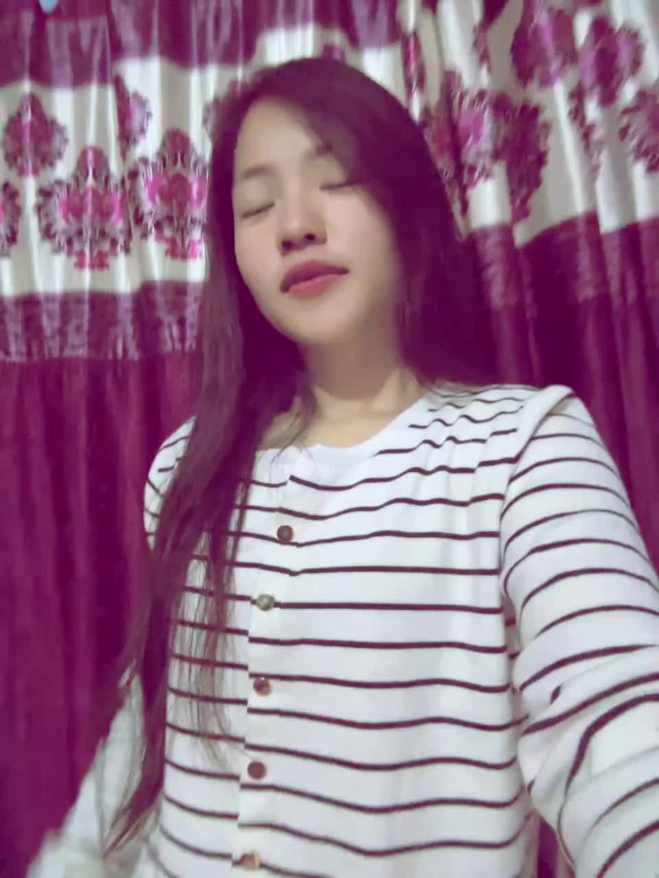@Sneha._. 🧷