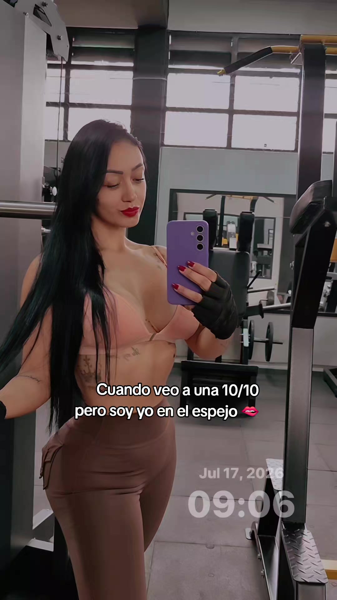 @Julie Vanesa . Te sigue