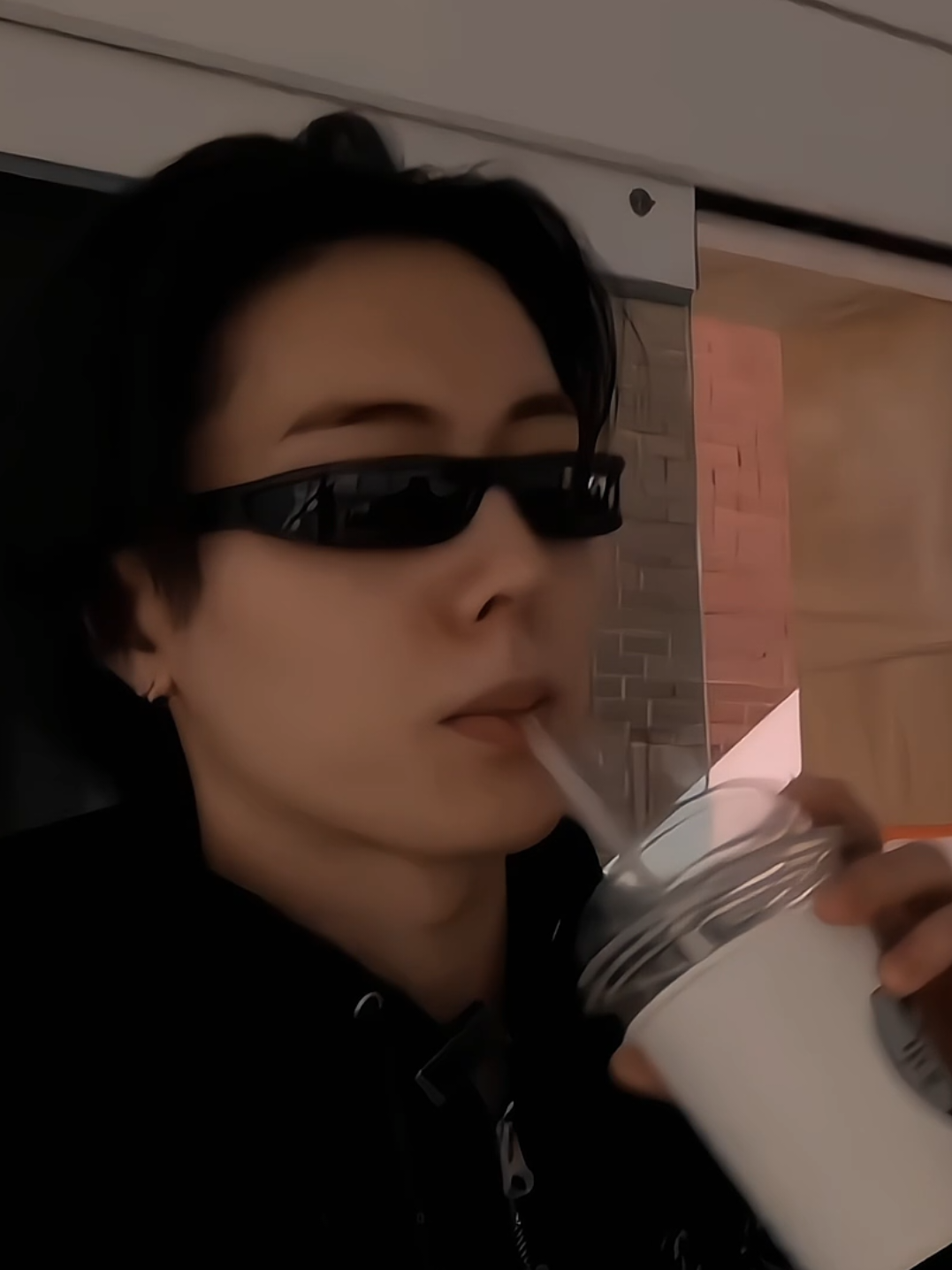 @d