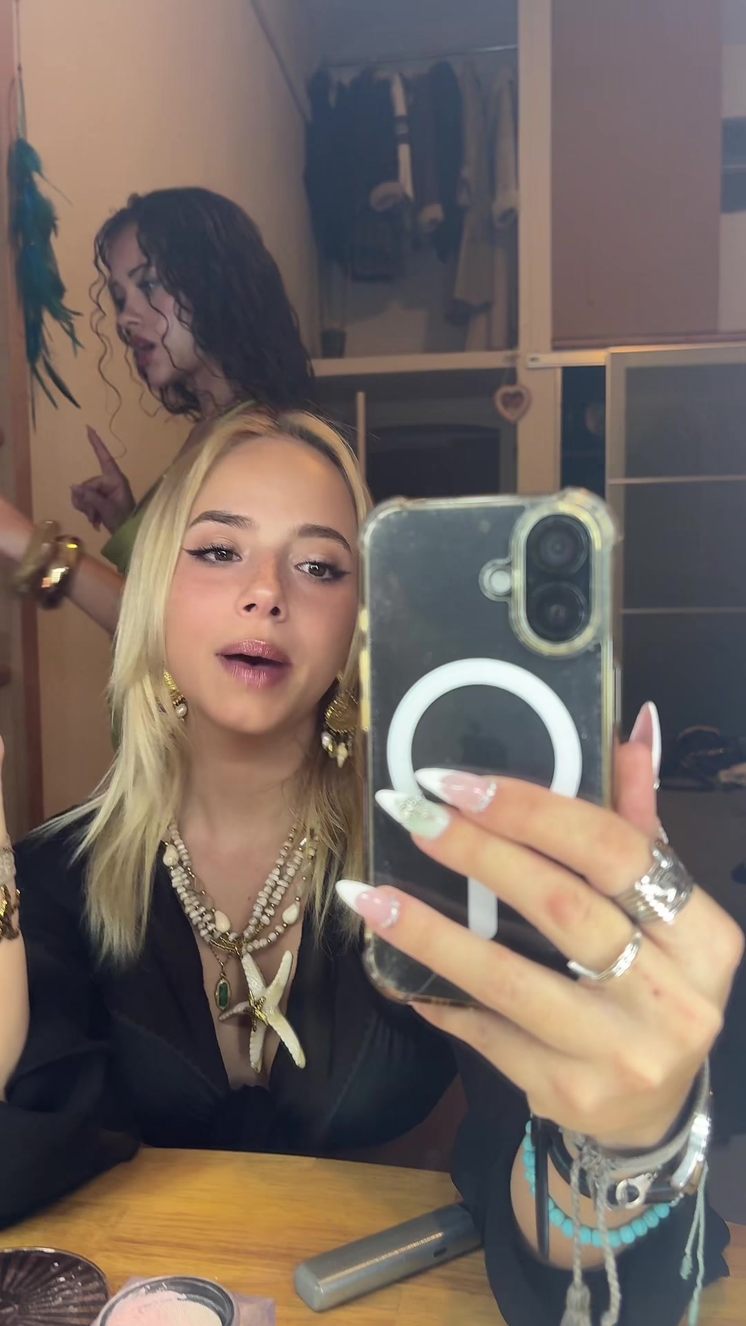 @Blondieee
