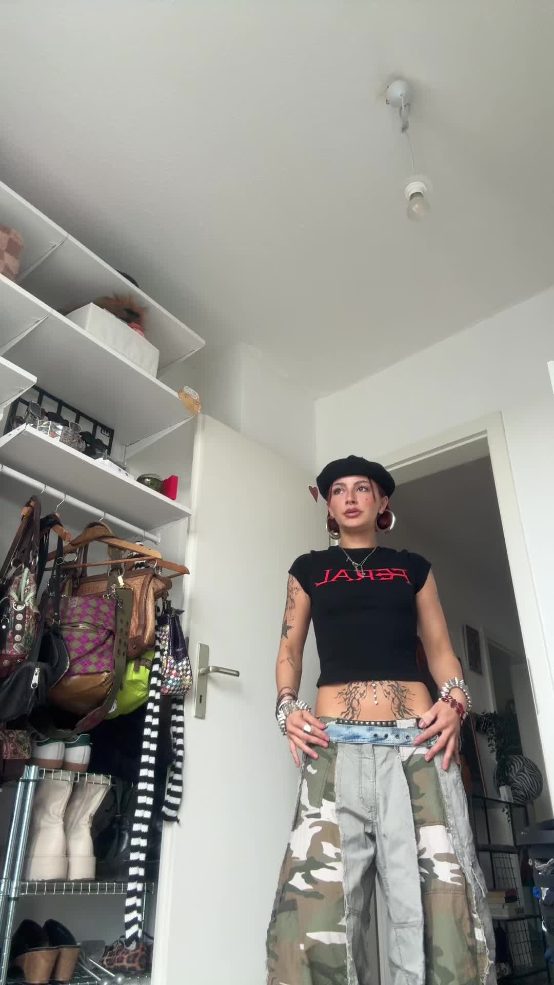 @Emi