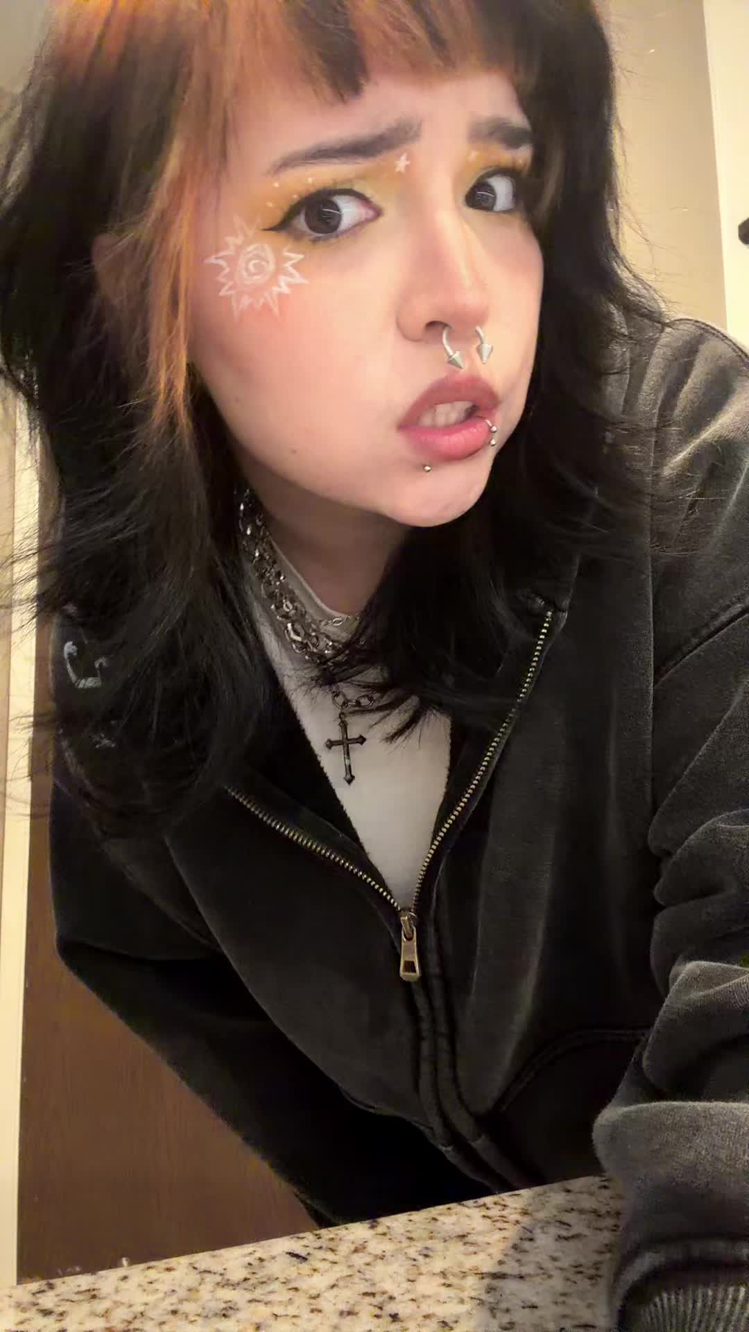@𝙻𝚒𝚟☽
