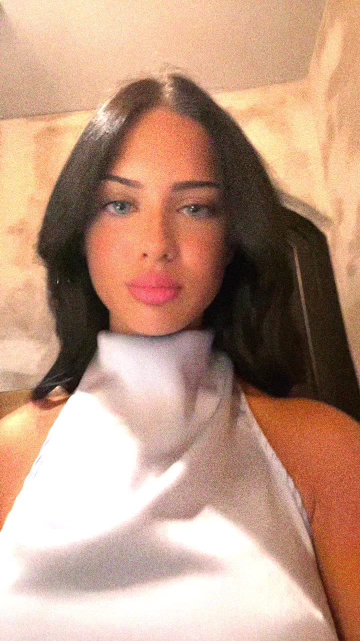 @𝑨𝒏𝒅𝒋𝒆𝒍𝒂