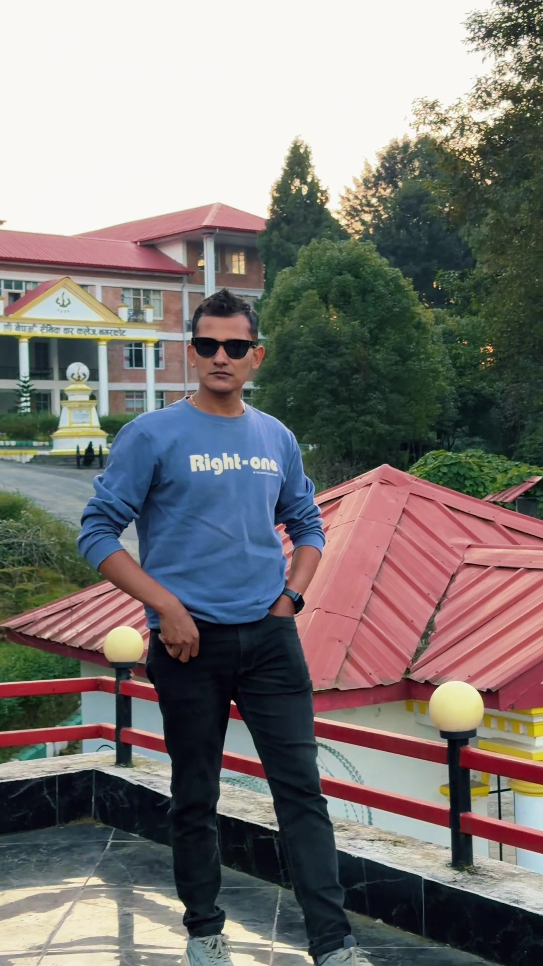 @Santosh Sargam🤟