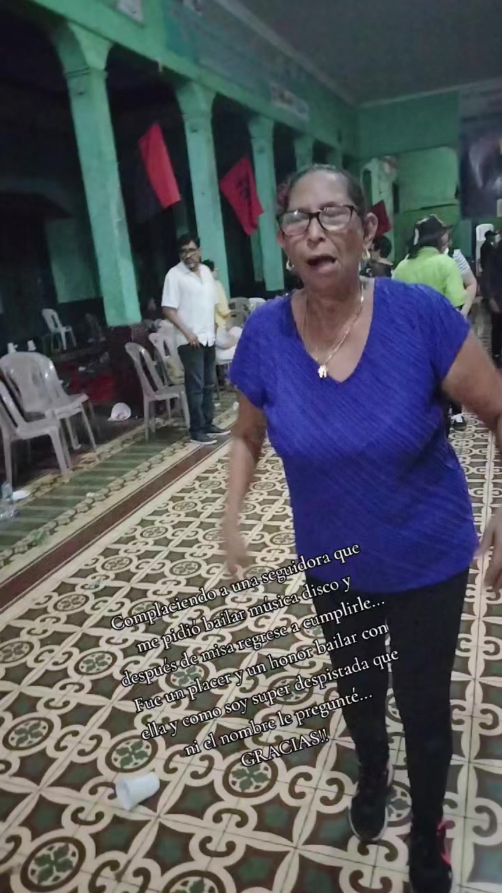 @Do&ntilde;a Yamy La del Bailongo.