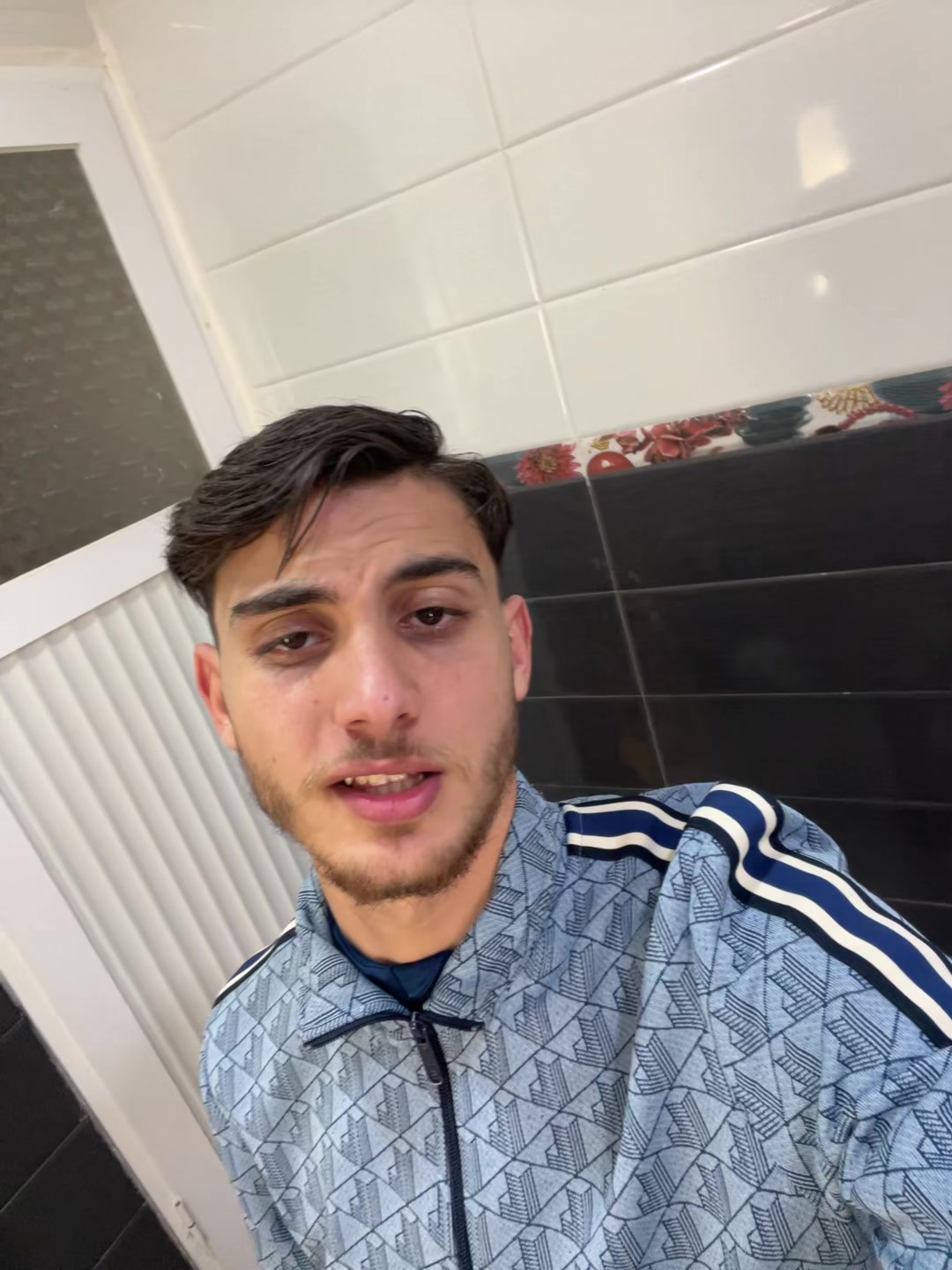 @Senhadjii