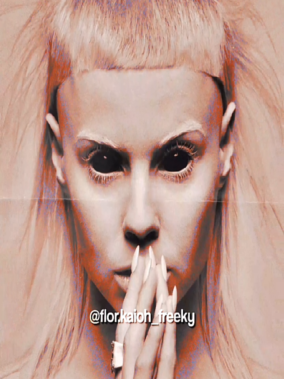 @ׅ⋆*｡✶ 𝔉𝘭𝘰𝘳 𝘓𝘎 🐁👽🖤