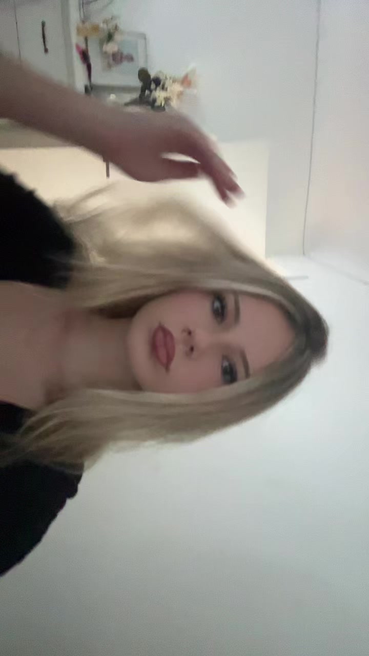 @️Bella