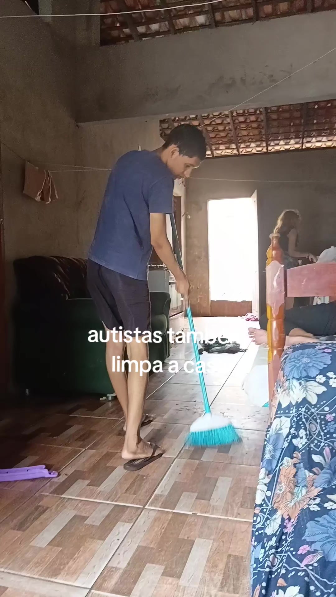 @Patr&iacute;cia m&atilde;e de 3 autistas