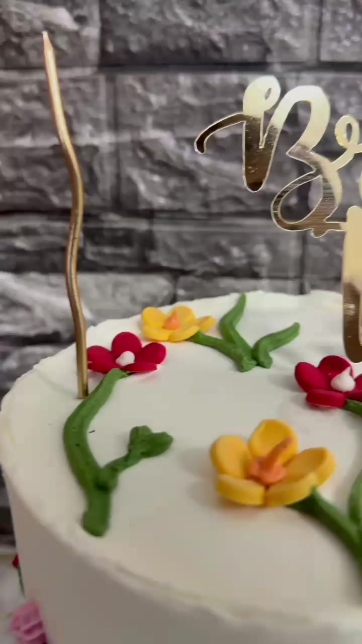 @IVANNAZ CAKES .0771402931