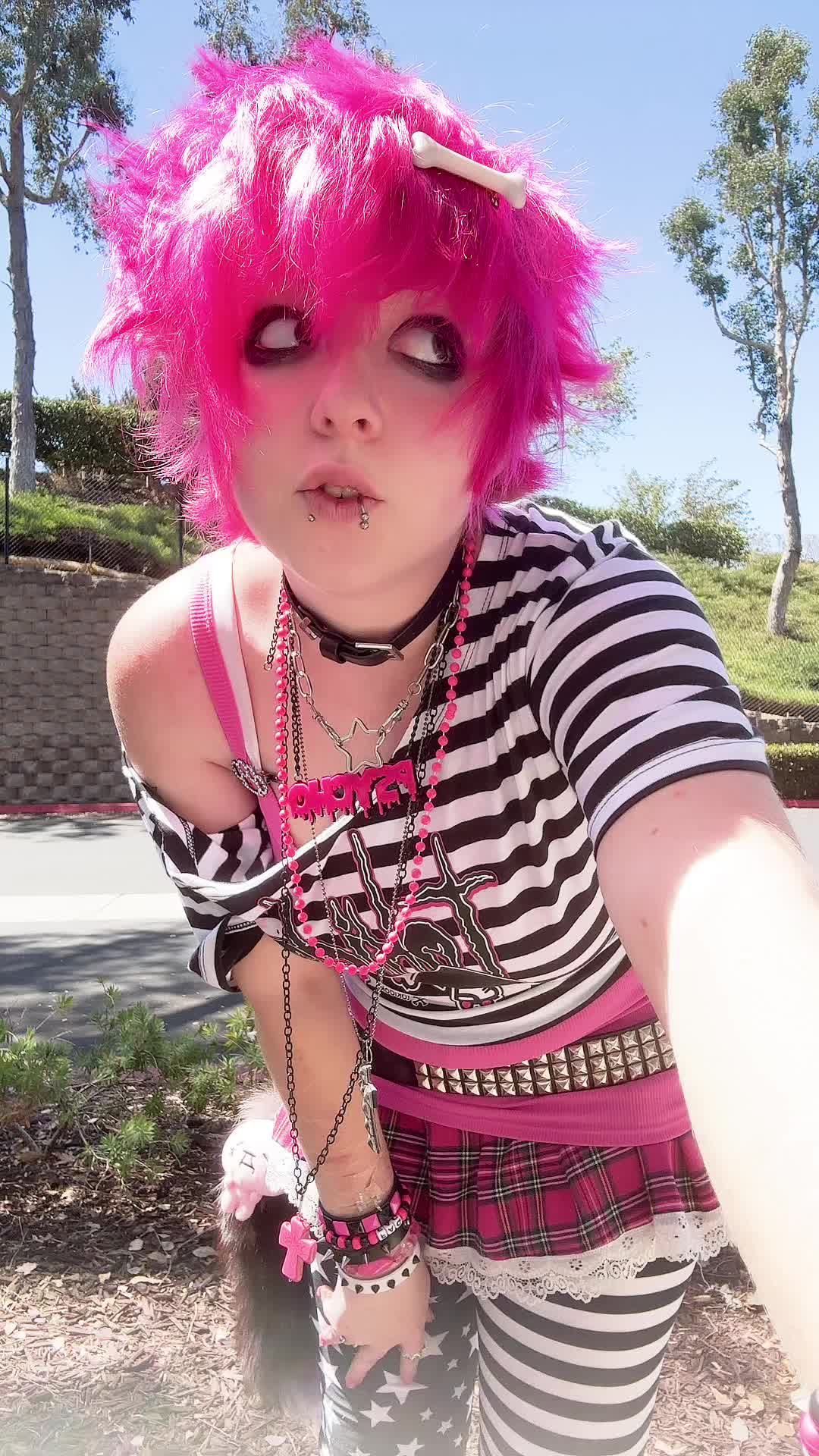@scenetweek