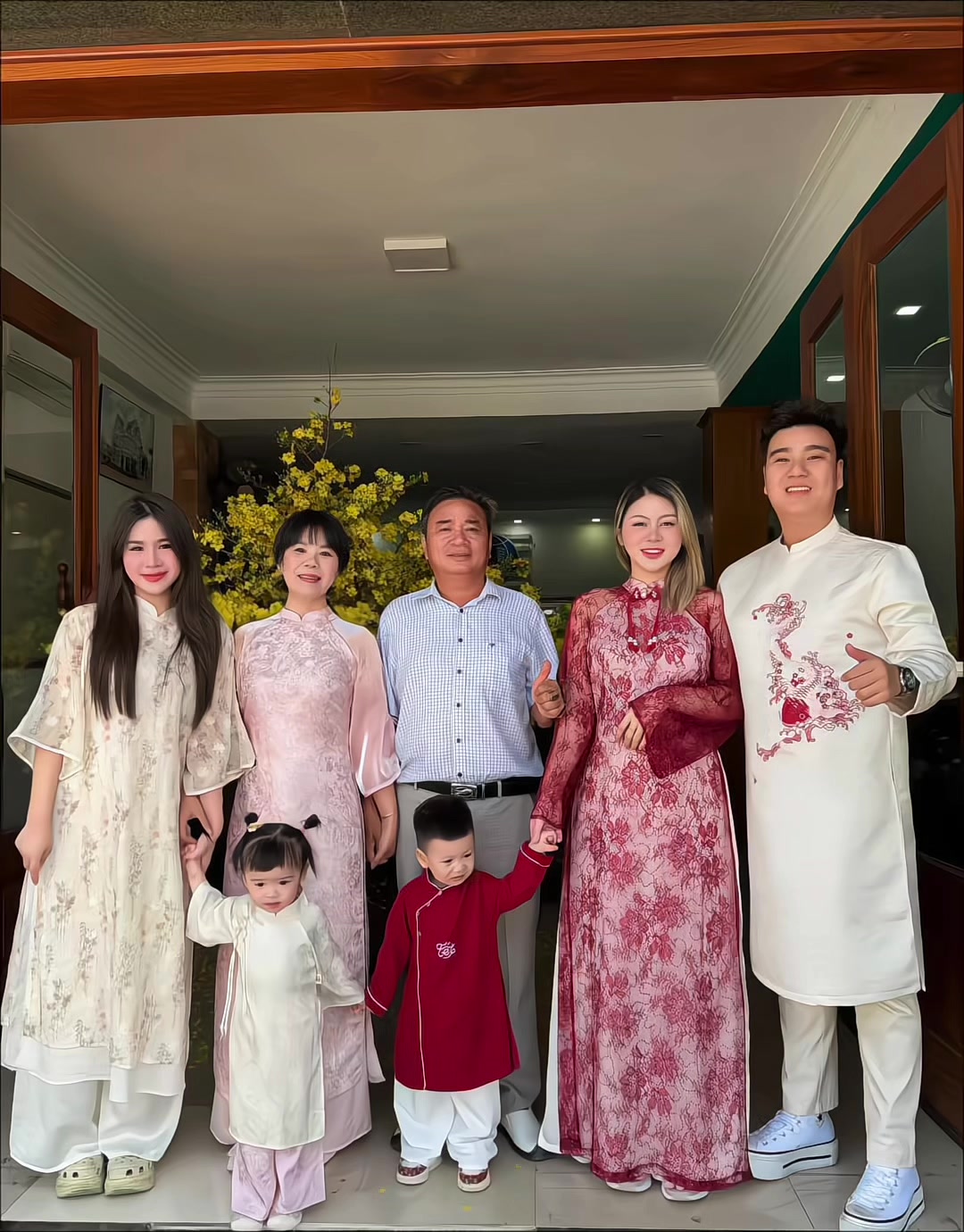 @Vy hư hư